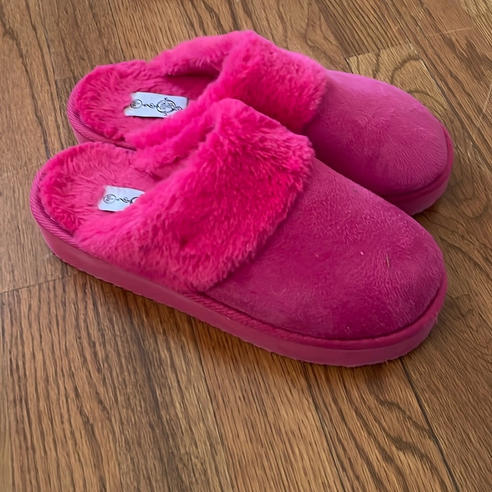 Hot pink fluffy slippers!